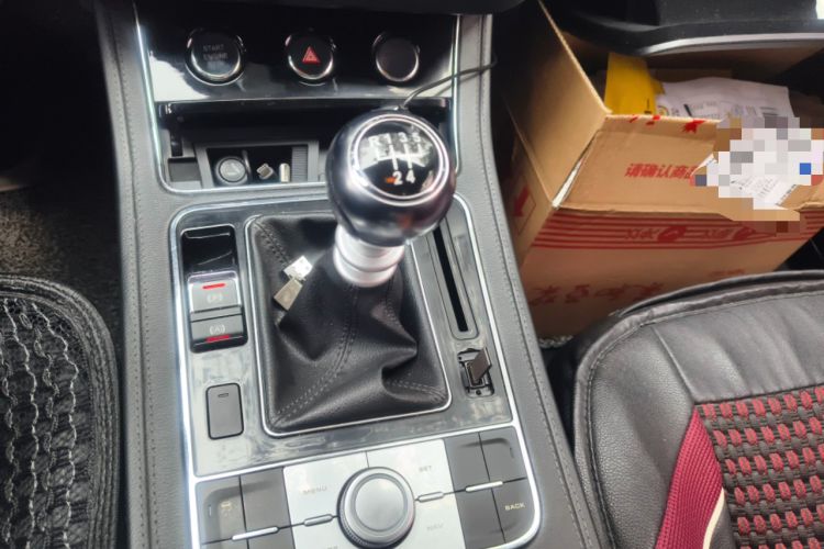 Used Zotye T600 2016 1.5T Manual Elite Edition Gear Lever
