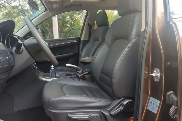 Used Zotye T600 2016 1.5T Manual Luxury Model Left Front Seat