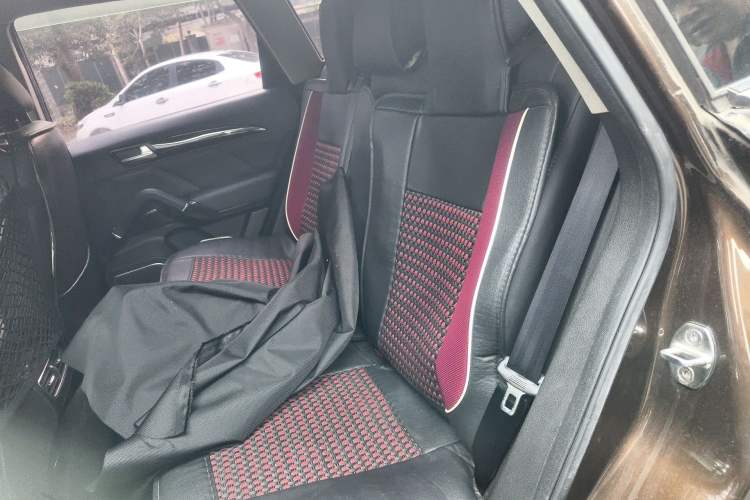 Used Zotye T600 2016 1.5T Manual Elite Edition Left Rear Seat