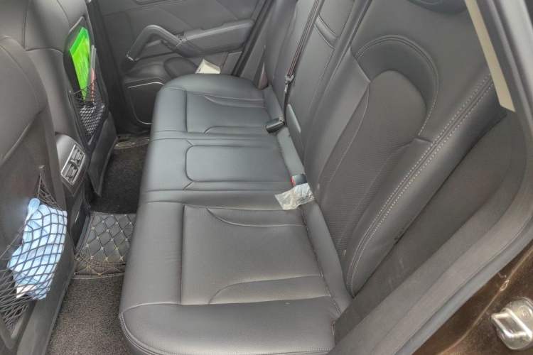 Used Zotye T600 2016 Sport Edition 2.0T DCT Luxury Model Left Rear Seat