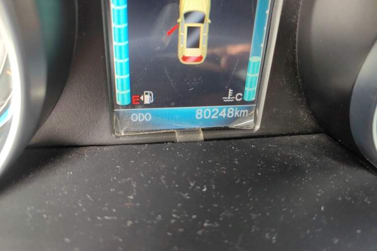 Used Zotye T600 2016 Sport Edition 2.0T DCT Luxury Model Odometer Close Up