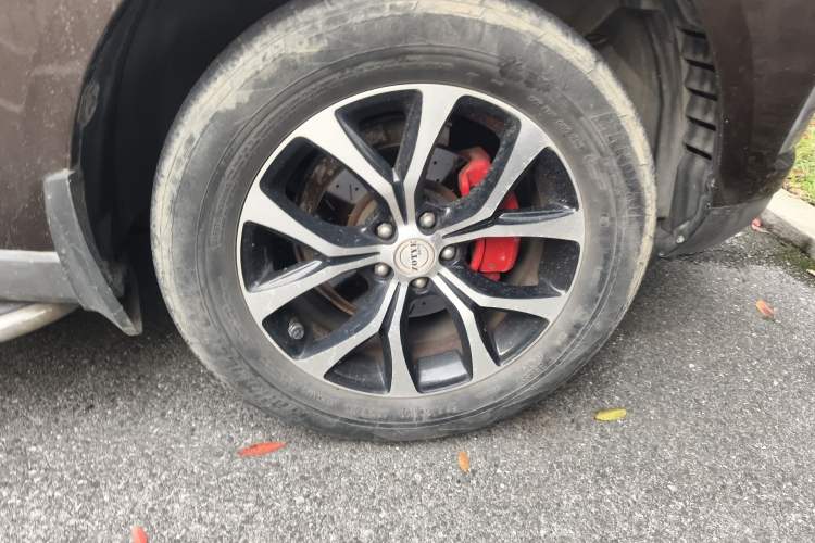 Used Zotye T600 2016 1.5T Manual Elite Edition Right Front Wheel Hub