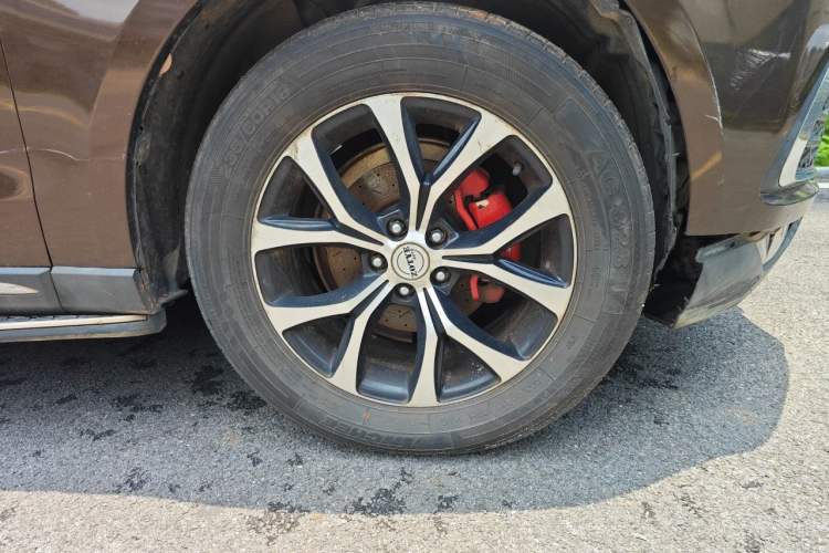 Used Zotye T600 2016 Sport Edition 2.0T DCT Prestige Model Right Front Wheel Hub