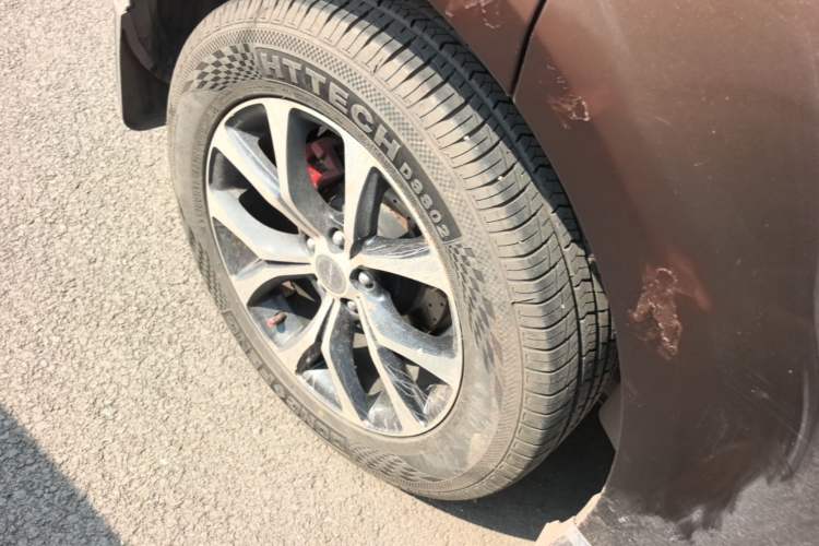 Used Zotye T600 2016 Sport Edition 1.5T Manual Prestige Model Right Rear Wheel Hub