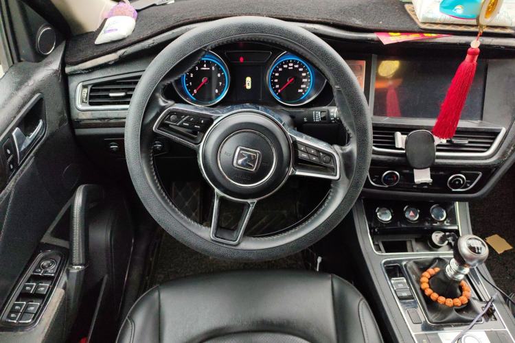 Used Zotye T600 2016 Sports Edition 1.5T Manual Luxury Model Steering Wheel