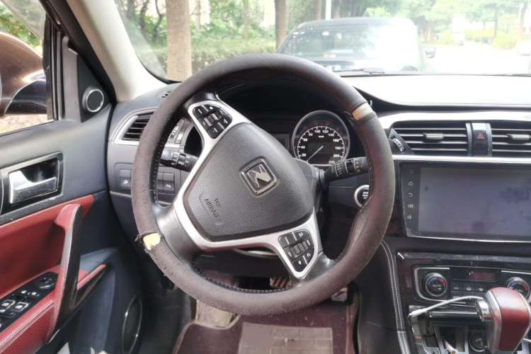 Used Zotye T600 2016 2.0T DCT Prestige Edition Steering Wheel