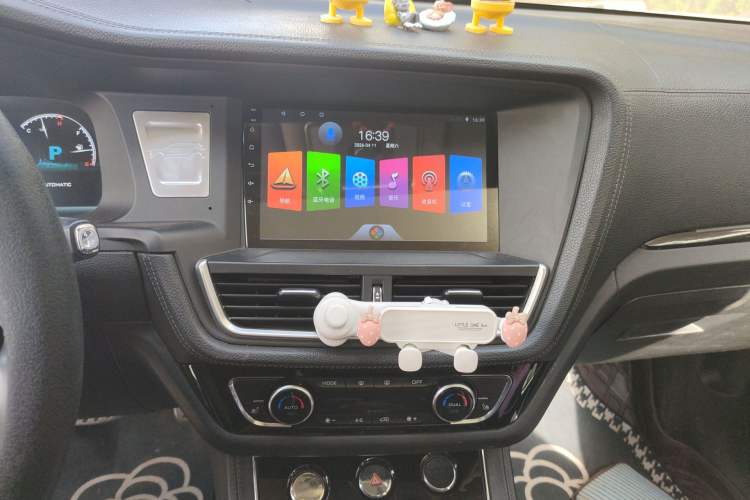 Used Zotye T600 2016 Sport Edition 2.0T DCT Prestige Model Audio And AC Panel