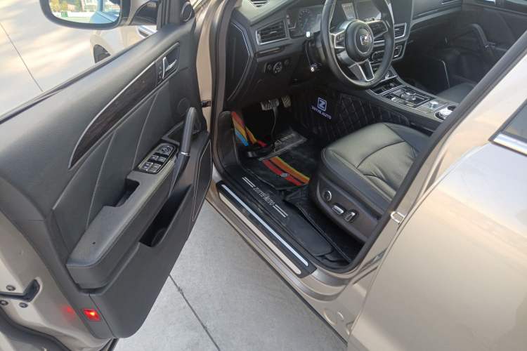 Used Zotye T600 2016 Sport Edition 2.0T DCT Prestige Model Driver Seat