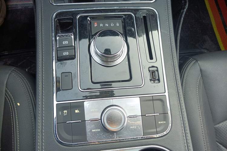 Used Zotye T600 2016 Sport Edition 2.0T DCT Prestige Model Gear Lever