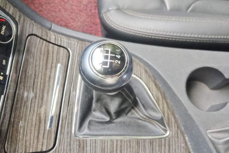Used Zotye T600 2016 1.5T Manual Luxury Edition Gear Lever