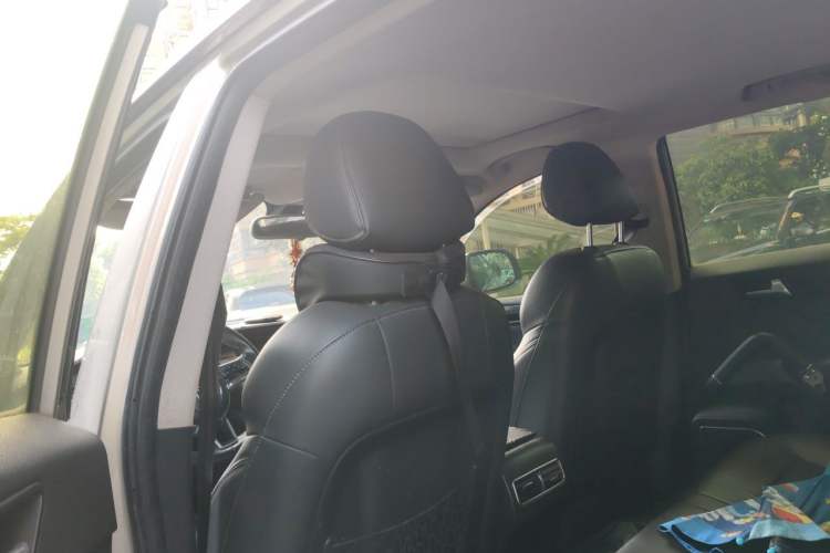 Used Zotye T600 2016 Sport Edition 1.5T Manual Luxury Model Headliner