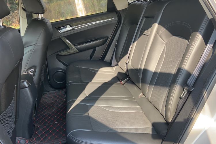 Used Zotye T600 2016 1.5T Manual Luxury Edition Interior 1