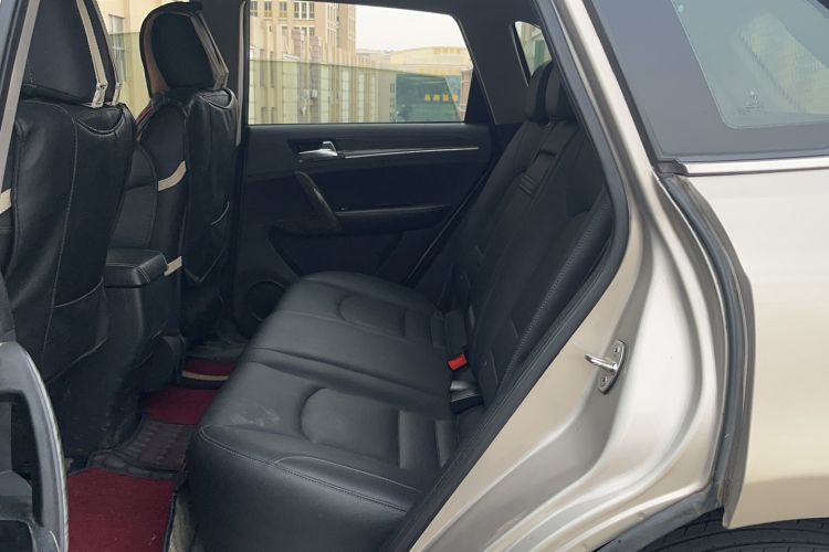 Used Zotye T600 2016 1.5T Manual Luxury Model Interior 1