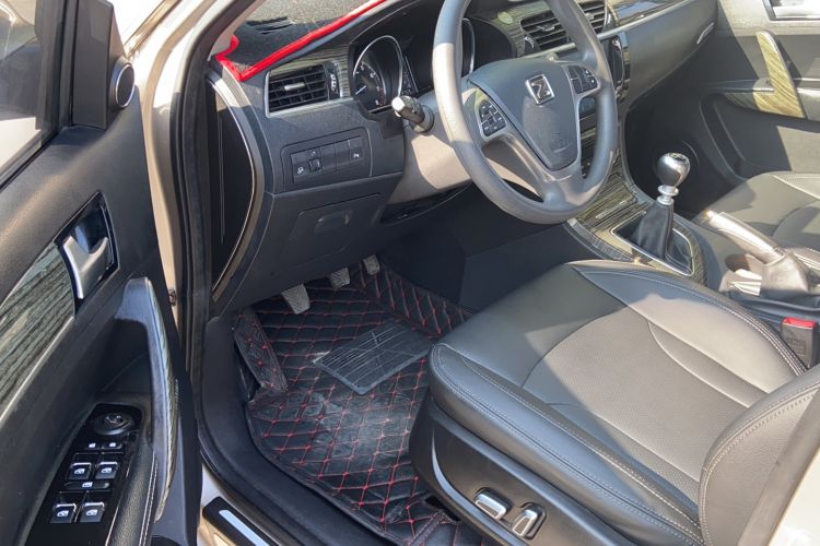 Used Zotye T600 2016 1.5T Manual Luxury Edition Interior 2