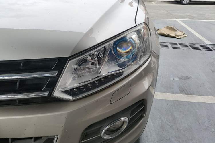 Used Zotye T600 2016 1.5T Manual Luxury Edition Left Front Headlight