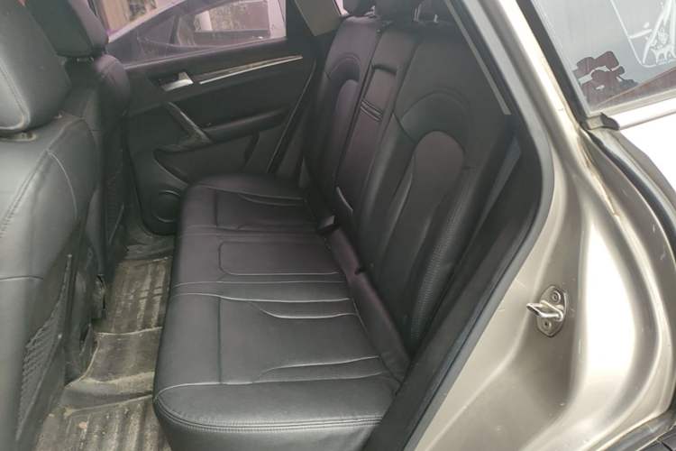 Used Zotye T600 2016 1.5T Manual Luxury Edition Left Rear Seat