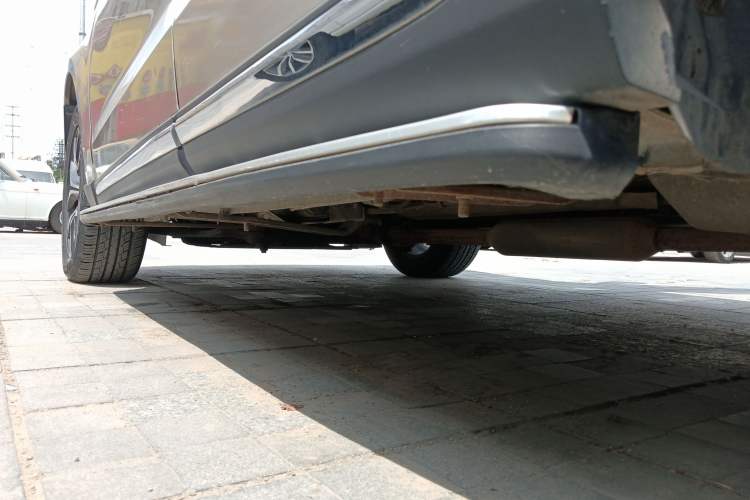 Used Zotye T600 2016 Sport Edition 2.0T DCT Prestige Model Left Side Sill