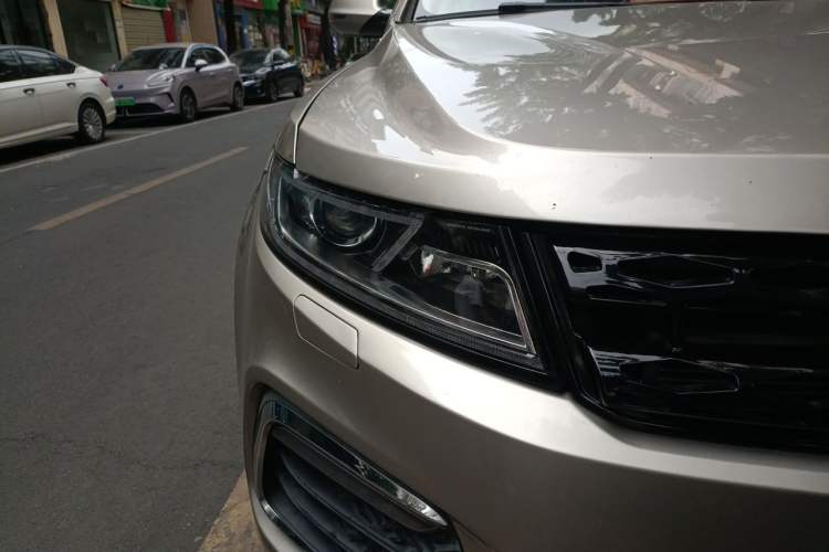 Used Zotye T600 2016 Sport Edition 1.5T Manual Luxury Model Right Front Headlight