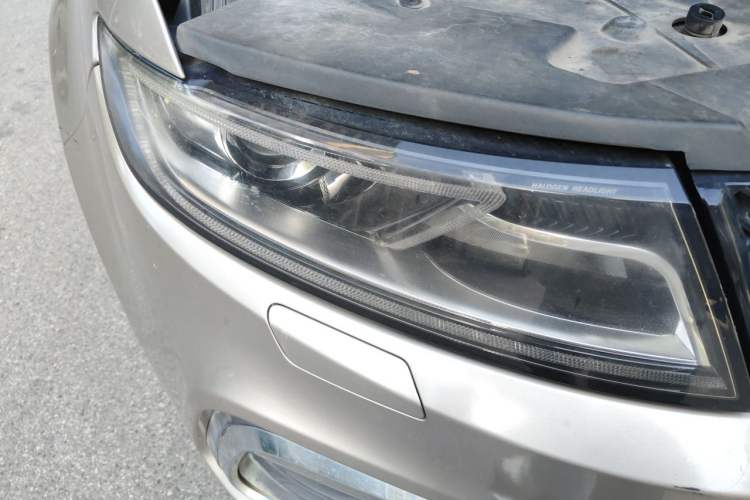 Used Zotye T600 2016 Sport Edition 1.5T Manual Luxury Model Right Front Headlight