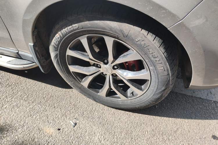 Used Zotye T600 2016 Sport Edition 2.0T DCT Prestige Model Right Front Wheel Hub