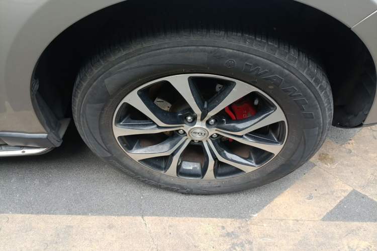 Used Zotye T600 2016 Sport Edition 1.5T Manual Luxury Model Right Front Wheel Hub