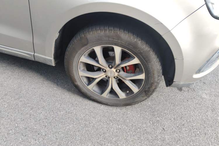 Used Zotye T600 2016 Sport Edition 1.5T Manual Luxury Model Right Front Wheel Hub