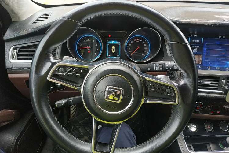 Used Zotye T600 2016 Sport Edition 2.0T DCT Luxury Model Steering Wheel