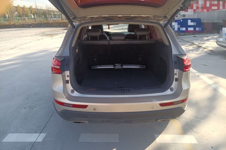Used Zotye T600 2016 Sport Edition 2.0T DCT Prestige Model Trunk