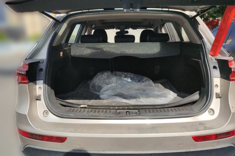 Used Zotye T600 2016 Sport Edition 2.0T DCT Prestige Model Trunk