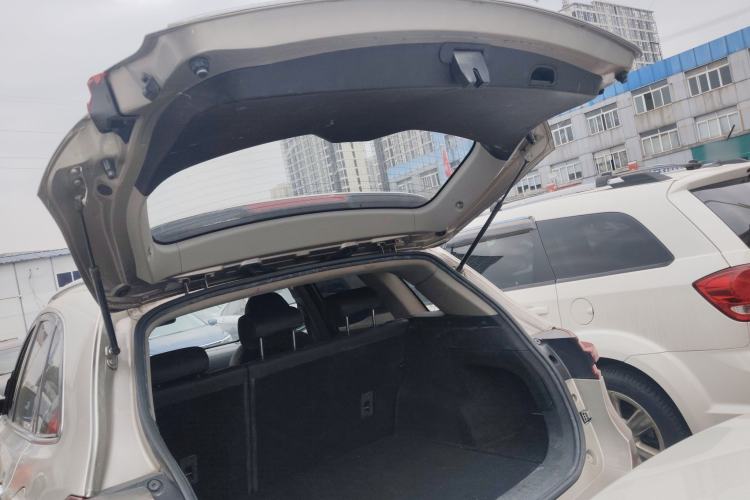 Used Zotye T600 2016 Sport Edition 2.0T DCT Luxury Model Trunk