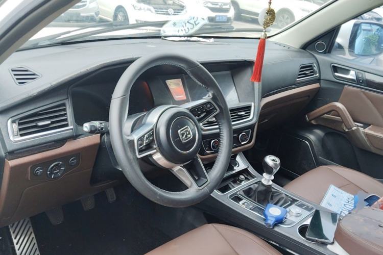 Used Zotye T600 2016 Sport Edition 1.5T Manual Prestige Model Center Console