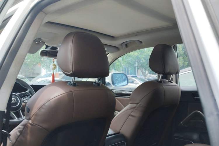 Used Zotye T600 2016 Sport Edition 1.5T Manual Prestige Model Headliner