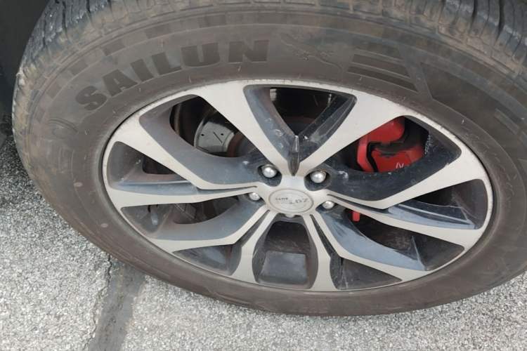 Used Zotye T600 2016 Sport Edition 1.5T Manual Prestige Model Right Front Wheel Hub