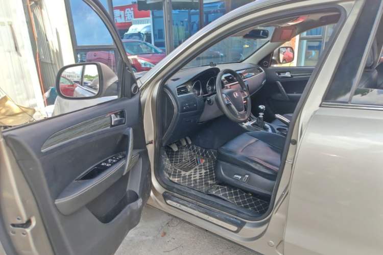 Used Zotye T600 2016 1.5T Manual Luxury Edition Driver Seat