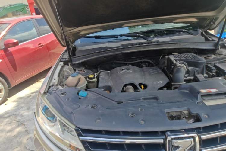 Used Zotye T600 2016 1.5T Manual Luxury Edition Engine Bay Right