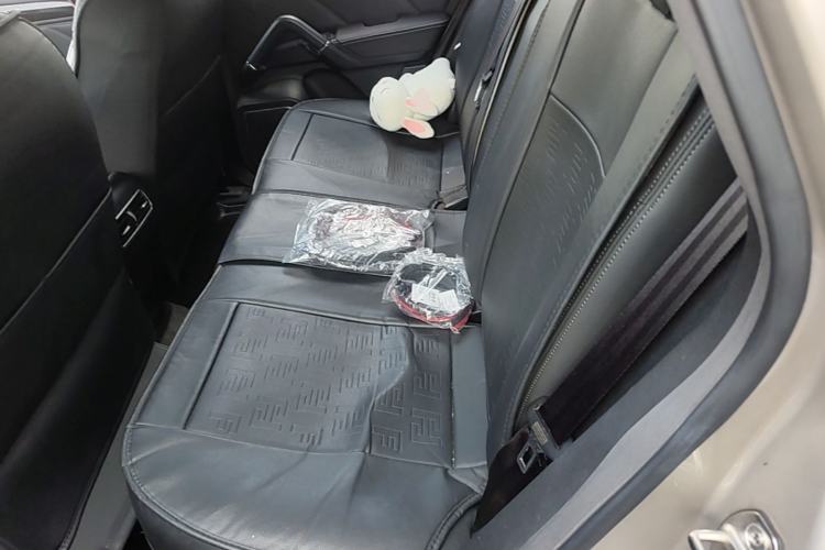 Used Zotye T600 2016 Sport Edition 2.0T DCT Prestige Model Left Rear Seat