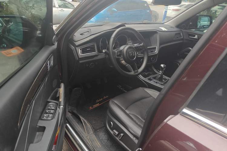 Used Zotye T600 2016 Sport Edition 1.5T Manual Luxury Model Interior 2