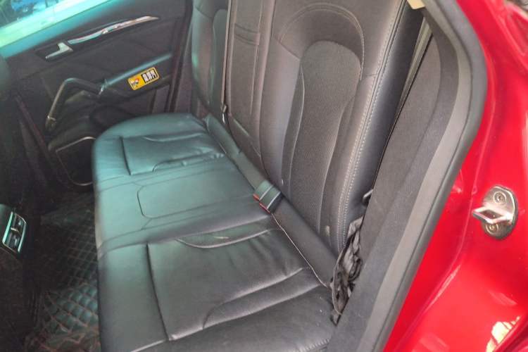 Used Zotye T600 2016 Sport Edition 2.0T DCT Prestige Model Left Rear Seat
