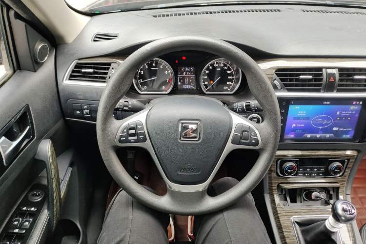 Used Zotye T600 2016 1.5T Manual Luxury Edition Steering Wheel