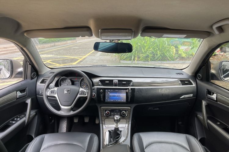 Used Zotye T600 2016 1.5T Manual Luxury Model Center Console