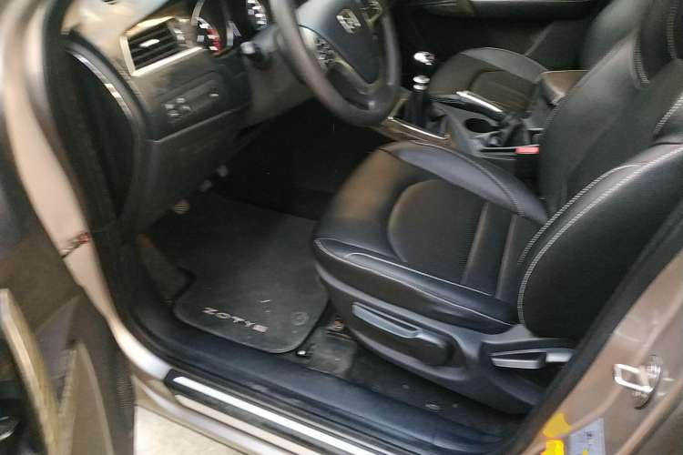Used Zotye T600 2016 1.5T Manual Luxury Model Driver Seat