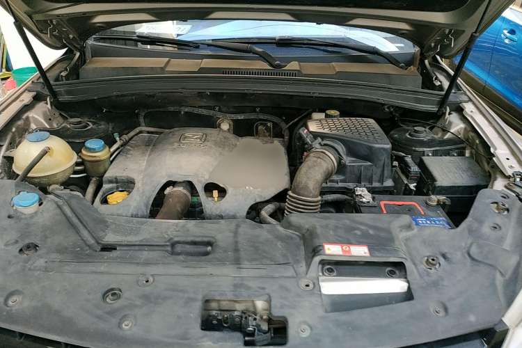 Used Zotye T600 2016 1.5T Manual Luxury Model Engine Bay