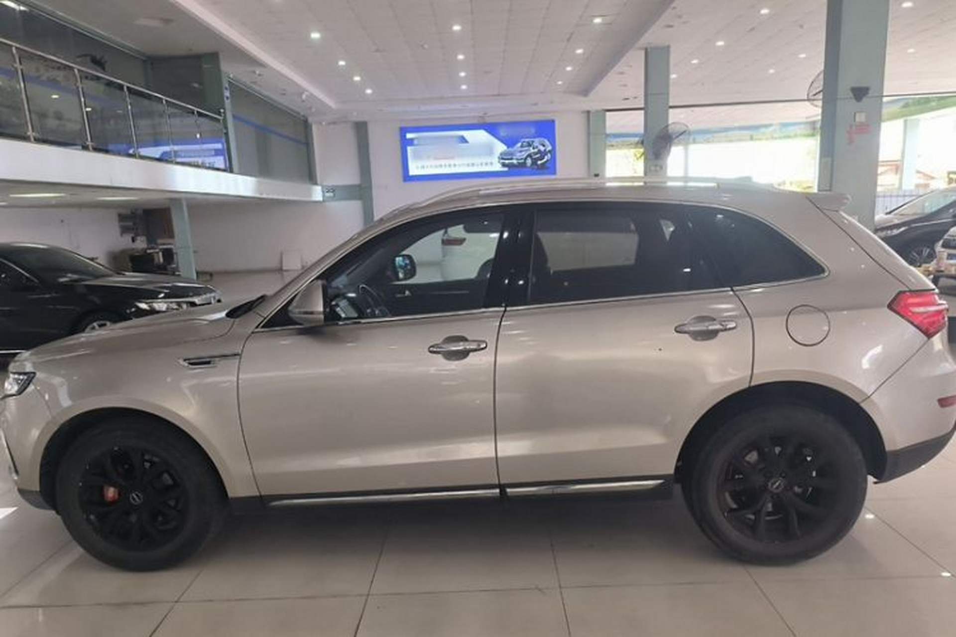 Used Zotye T600 2016 Sport Edition 2.0T DCT Prestige Model Exterior 3