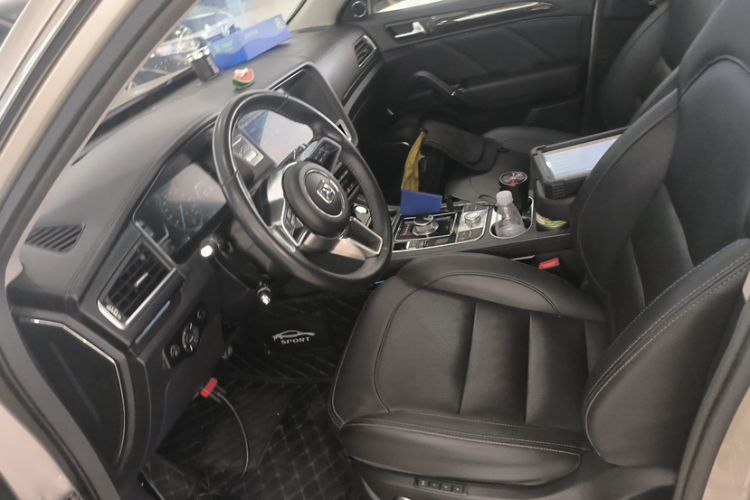 Used Zotye T600 2016 Sport Edition 2.0T DCT Prestige Model Interior 5