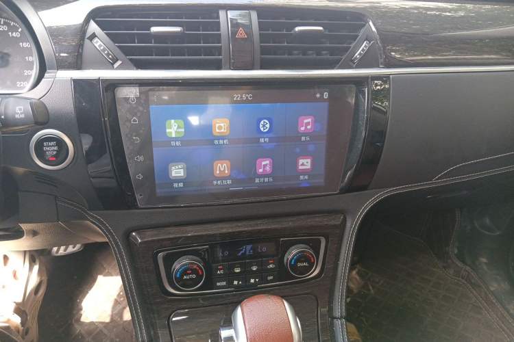 Used Zotye T600 2016 2.0T DCT Prestige Edition Audio And AC Panel