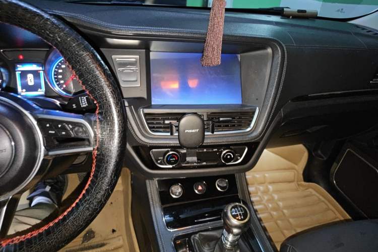 Used Zotye T600 2016 Sports Edition 1.5T Manual Luxury Model Audio And AC Panel