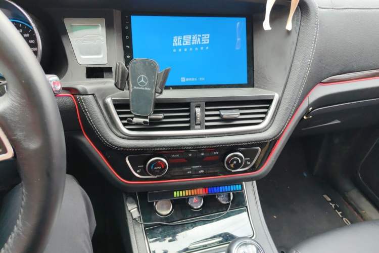 Used Zotye T600 2016 Sports Edition 1.5T Manual Luxury Model Audio And AC Panel