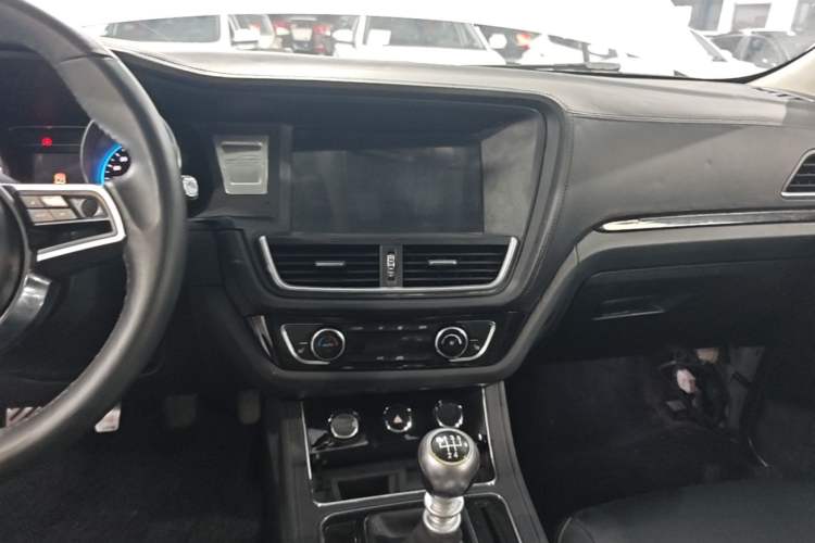 Used Zotye T600 2016 Sports Edition 1.5T Manual Luxury Model Audio And AC Panel