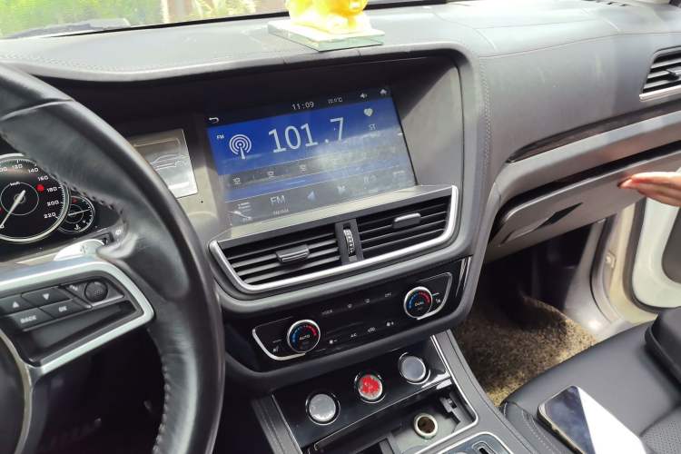 Used Zotye T600 2016 Sport Edition 2.0T DCT Prestige Model Audio And AC Panel