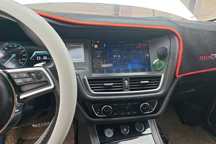 Used Zotye T600 2016 Sport Edition 2.0T DCT Prestige Model Audio And AC Panel